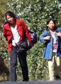这一场景隐于居民区之中，处处散发着浓郁的时代气息。