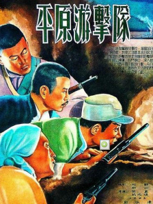 黑白色调简洁大气，画面中没有多余而繁冗的修饰，只搭配精致的腕表使得夫仔迷人的眼神更加突出。
