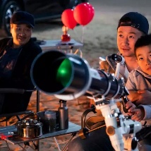 《甜咸之间》发布角色剧照 电影《甜咸之间》正在热映！