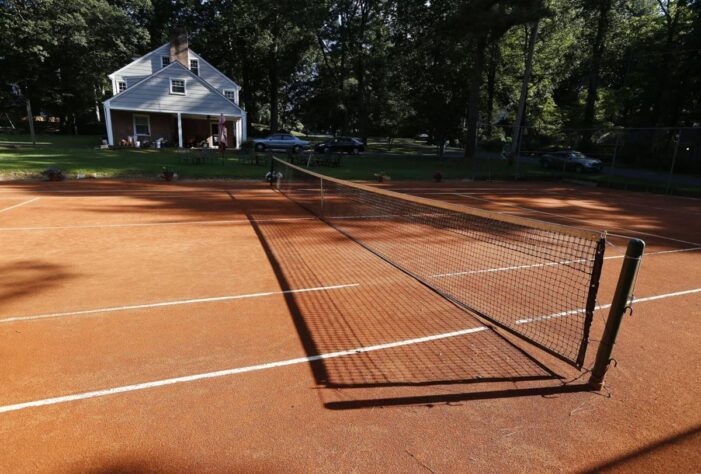 Har Tru vs Red Clay Courts: Which is Better for Tennis? Har Tru vs Red Clay Courts: Which is Better for Tennis?